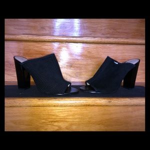 New style women’s shoe with chunky heel